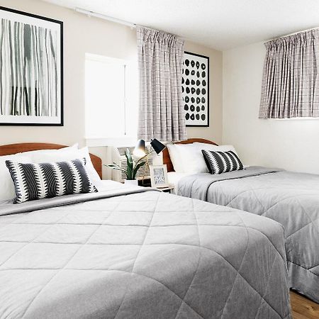 Intown Suites Extended Stay Уорнър Робинс Екстериор снимка