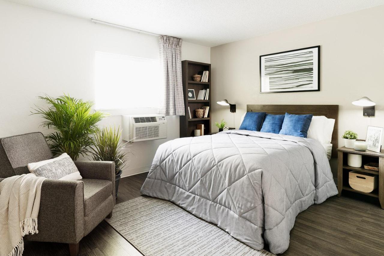 Intown Suites Extended Stay Уорнър Робинс Екстериор снимка