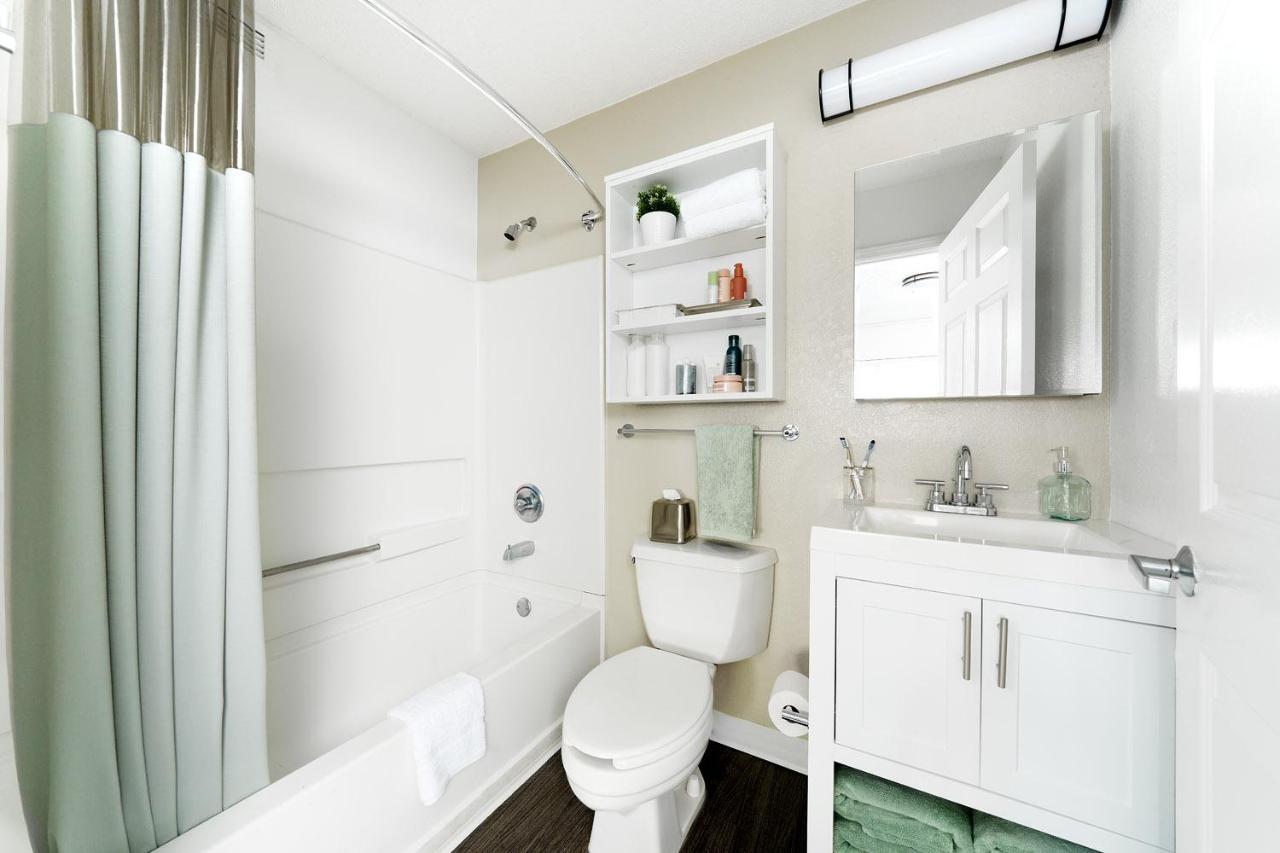 Intown Suites Extended Stay Уорнър Робинс Екстериор снимка