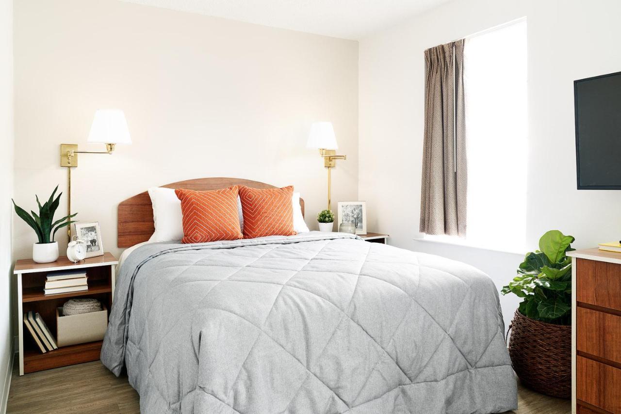 Intown Suites Extended Stay Уорнър Робинс Екстериор снимка